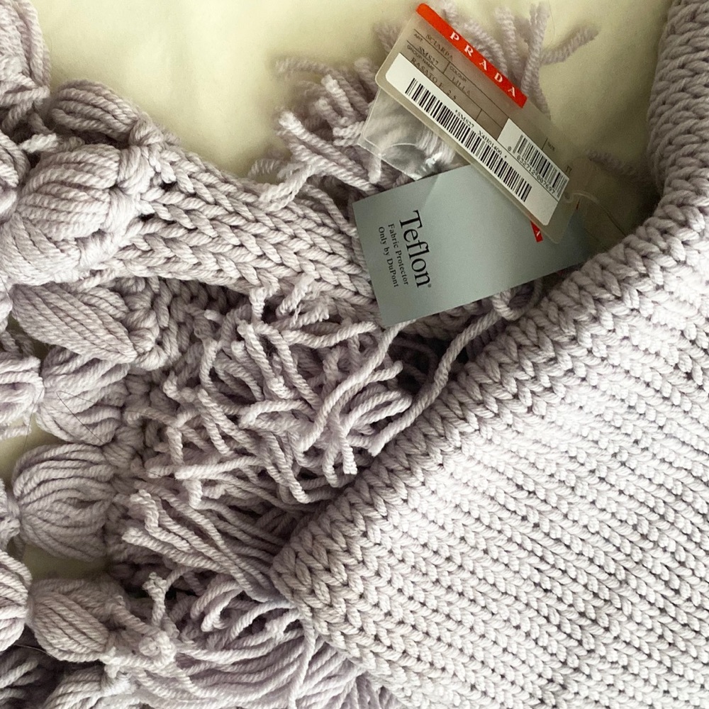 Prada lilac thick knitted scarf - new with tags